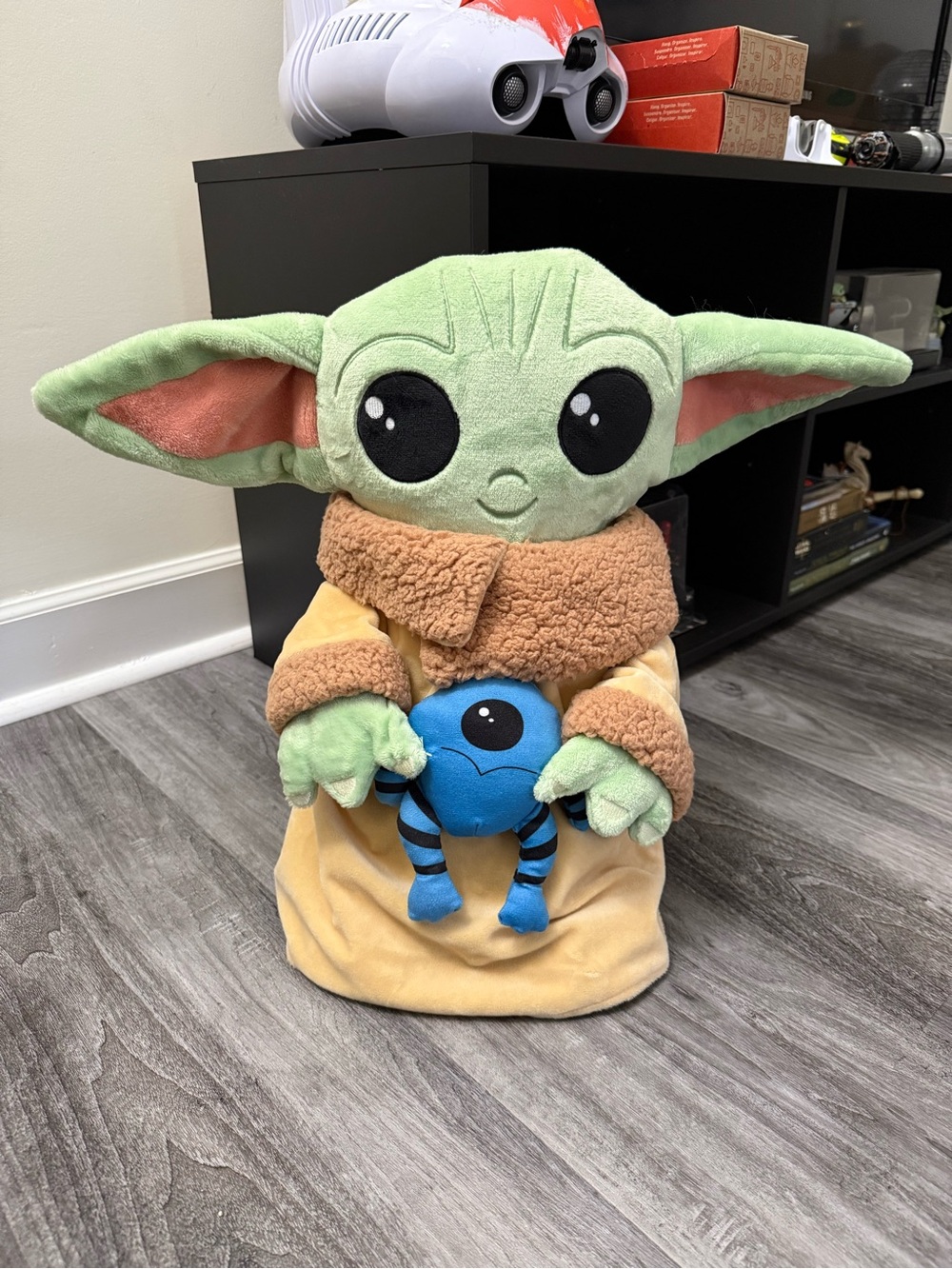Star Wars Baby Yoda Grogu Plush with Frog Snack